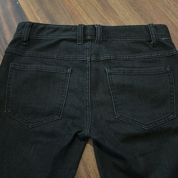 Free People Destroyed Ankle Raw Hem Skinny Jean-Black-Size 26-Distressed - Picture 5 of 13